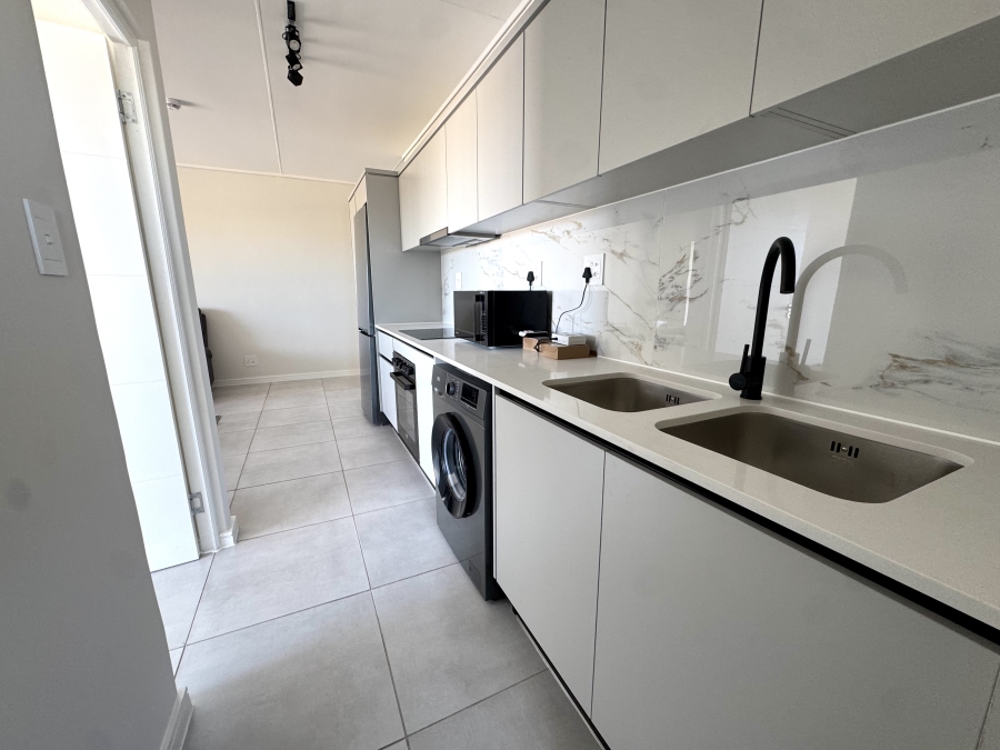 To Let 1 Bedroom Property for Rent in Sandown Western Cape